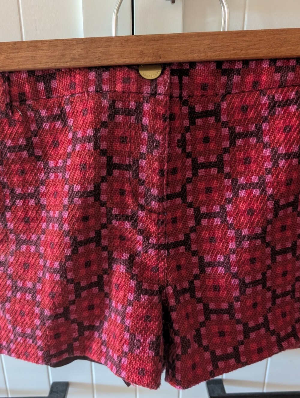 Tory Burch Burgundy and Black Textured Shorts. Tory Burch Size 2